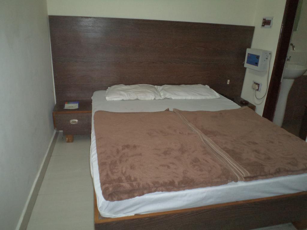 Hotel Umang Лакхнау Номер фото