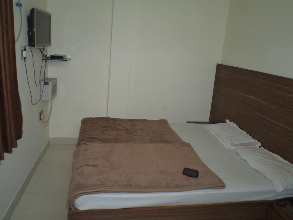 Hotel Umang Лакхнау Номер фото